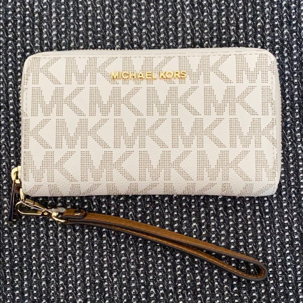 Michael Kors Jet Set Phone Case Wristlet Wallet